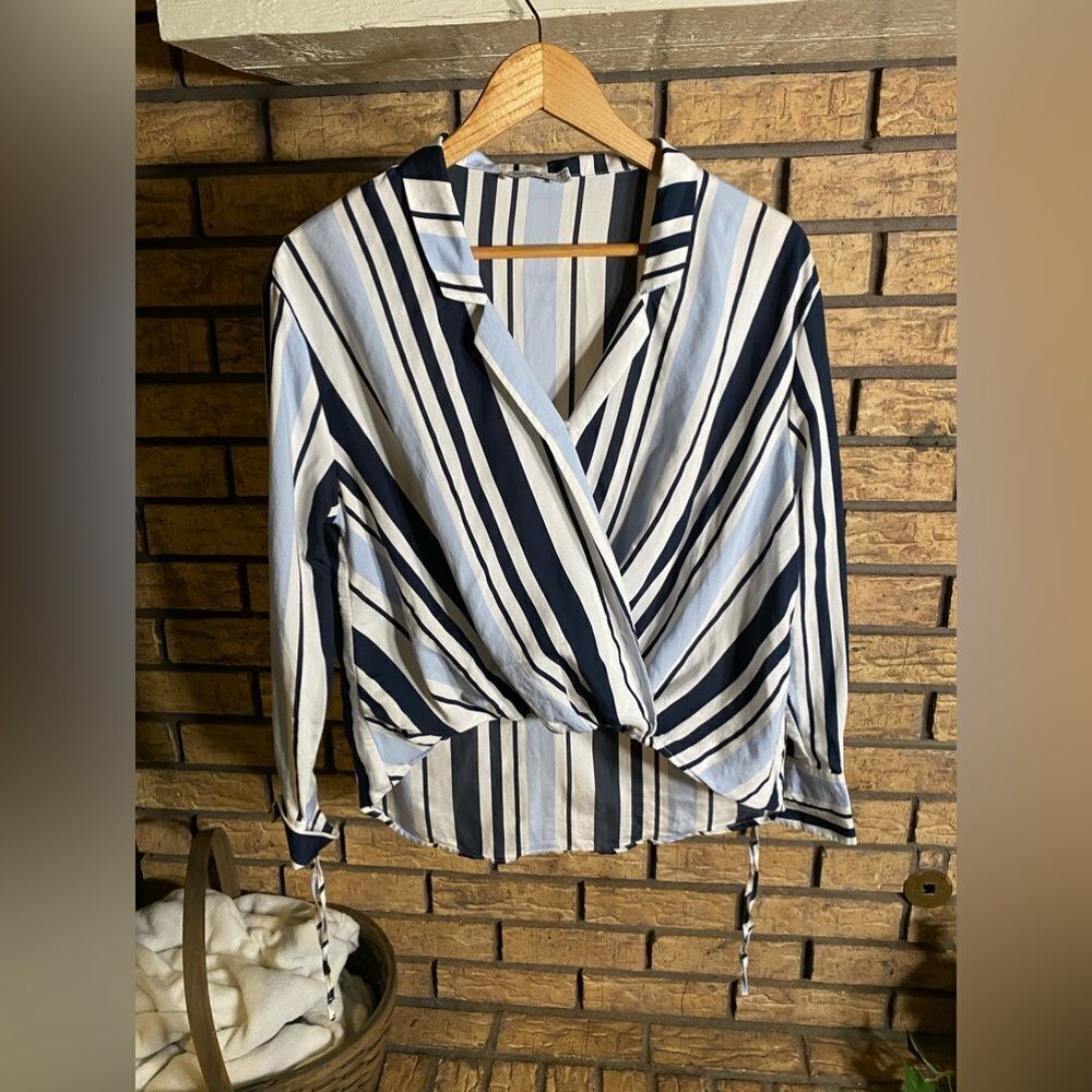 ‎Bershka top
